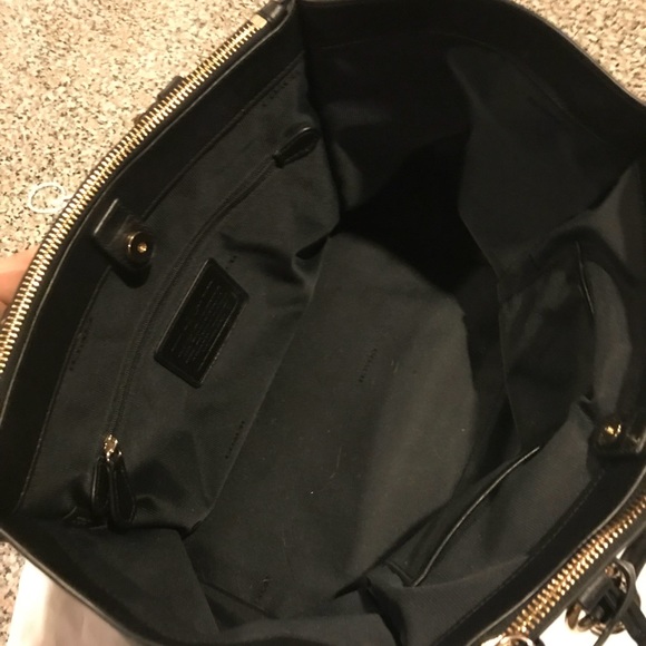 Coach Crosby Turnlock Carryall - Picture 4 of 4